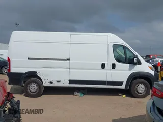 2024 Ram ProMaster Cargo Tradesman with VIN 3C6LRVDG1RE132283, listed as a IAAI auction lot 41938357 with 31,413 mi miles and . Bid and sale history available at DreamBid. Image 13.