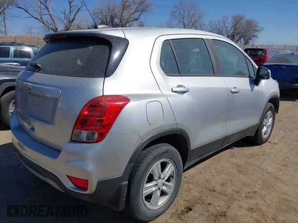 2017 Chevrolet Trax LS with VIN KL7CJNSB3HB192761, listed as a IAAI auction lot 41791039 with 76,591 mi miles. Bid and sale history available at carsss.com. Image 4.