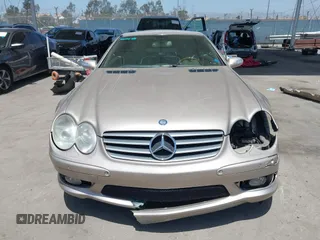 2005 Mercedes-Benz SL 500 z VIN WDBSK75F75F090730, wystawiony jako IAAI lot #42278730 z przebiegiem 83 765 mil mil oraz . Historia ofert i sprzedaży dostępna na DreamBid. Obrazek 13.