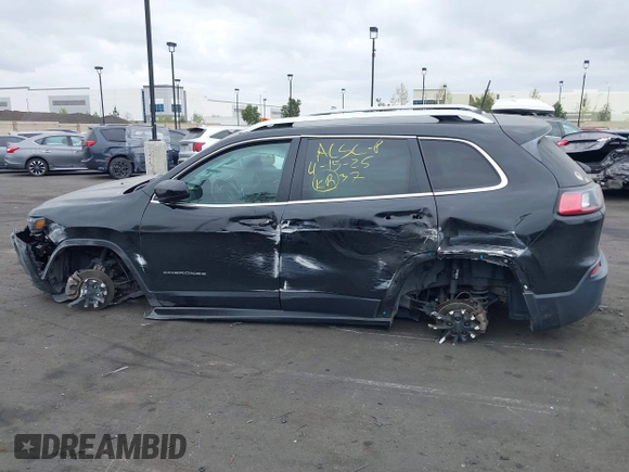 2019 Jeep Cherokee Latitude Plus z VIN 1C4PJLLB7KD129696, wystawiony jako IAAI lot #42001987 z przebiegiem 94 366 mil mil oraz . Historia ofert i sprzedaży dostępna na DreamBid. Obrazek 15.