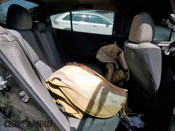2020 Subaru Legacy Premium z VIN 4S3BWAC6XL3024791, wystawiony jako Copart lot #57331115 z przebiegiem Nie podano mil oraz Szkoda całkowita • Salvage title. Historia ofert i sprzedaży dostępna na DreamBid. Obrazek 10.