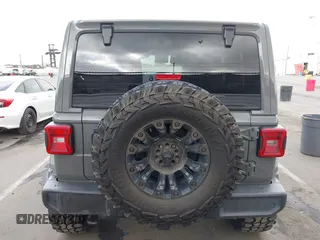 2020 Jeep Wrangler Unlimited Sahara с VIN 1C4HJXEN8LW203975, выставлен на аукционе IAAI как лот 42109259 с пробегом 51 799 миль миль и . История ставок и продаж доступна на DreamBid. Изображение 17.