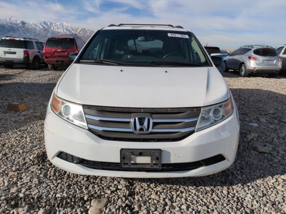 2011 Honda Odyssey EX-L with VIN 5FNRL5H63BB002480, listed as a Copart auction lot 84211304 with 160,316 mi miles and Salvage Title. Bid and sale history available at carsss.com. Image 5.