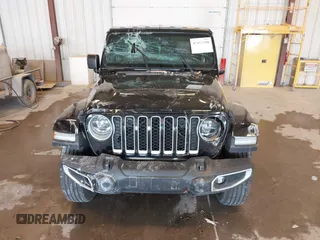 2020 Jeep Gladiator Overland with VIN 1C6HJTFG5LL140142, listed as a IAAI auction lot 42452310 with 111,884 mi miles and . Bid and sale history available at DreamBid. Image 12.