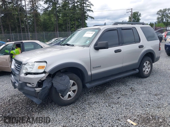 2006 Ford Explorer XLT z VIN 1FMEU73E26UB67225, wystawiony jako IAAI lot #42291341 z przebiegiem 134 682 mil mil oraz . Historia ofert i sprzedaży dostępna na DreamBid. Obrazek 17.
