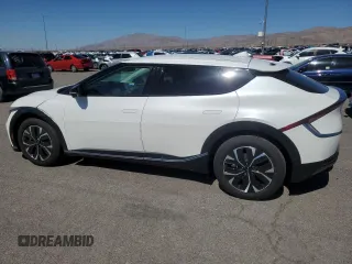 2024 Kia EV6 Wind with VIN KNDC34LAXR5213764, listed as a Copart auction lot 73032434 with 3,239 mi miles and Salvage Title. Bid and sale history available at carsss.com. Image 2.