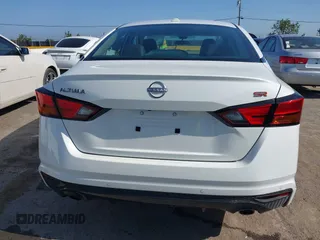 2024 Nissan Altima SR with VIN 1N4BL4CV0RN313828, listed as a IAAI auction lot 42172052 with 5,279 mi miles and . Bid and sale history available at DreamBid. Image 17.