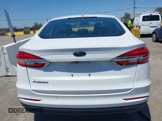 2020 Ford Fusion SE with VIN 3FA6P0H73LR131988, listed as a IAAI auction lot 42468239 with 104,832 mi miles and . Bid and sale history available at DreamBid. Image 17.