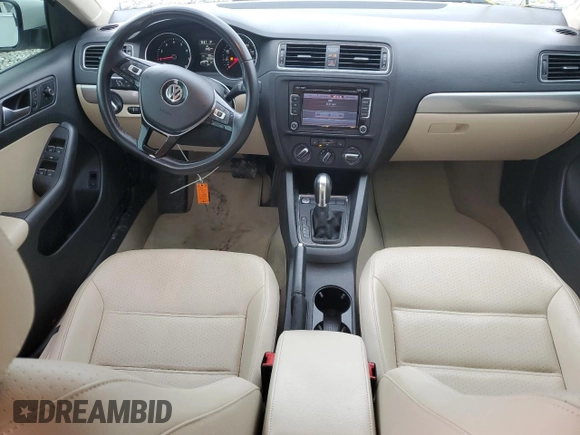 2015 Volkswagen Jetta SE с VIN 3VWD17AJ7FM283448, выставлен на аукционе Copart как лот 60910955 с пробегом 76 808 миль миль и Списание • Salvage title. История ставок и продаж доступна на DreamBid. Изображение 8.