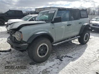 2022 Ford Bronco with VIN 1FMEE5DP9NLB17931, listed as a Copart auction lot 44566225 with 43,739 mi miles and Salvage Title. Bid and sale history available at carsss.com. Image 1.