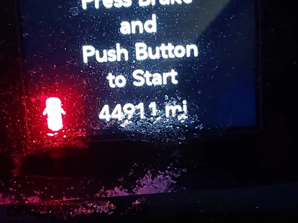 2019 Jeep Wrangler Sport S with VIN 1C4GJXAG4KW646013, listed as a IAAI auction lot 41556750 with 44,911 mi miles and . Bid and sale history available at DreamBid. Image 16.