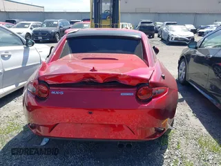 2021 Mazda MX-5 Miata Grand Touring с VIN JM1NDAM71M0459437, выставлен на аукционе IAAI как лот 41808704 с пробегом 19 368 миль миль и . История ставок и продаж доступна на DreamBid. Изображение 17.
