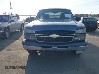 2006 Chevrolet Silverado 1500 LT2 with VIN 2GCEC13Z761347531, listed as a IAAI auction lot 42121593 with 344,438 mi miles. Bid and sale history available at carsss.com. Image 6.