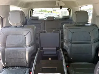 2023 Lincoln Navigator Black Label z VIN 5LMJJ2TG6PEL06907, wystawiony jako Copart lot #52429945 z przebiegiem 28 990 mil mil oraz Szkody całkowita. Historia ofert i sprzedaży dostępna na DreamBid. Obrazek 10.