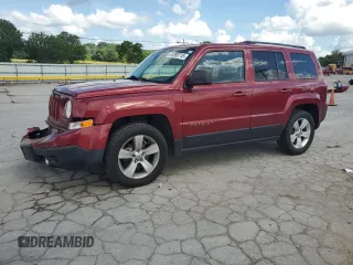 2016 Jeep Patriot Latitude with VIN 1C4NJPFA1GD810655, listed as a Copart auction lot 61093715 with 172,936 mi miles and Salvage title. Bid and sale history available at DreamBid. Image 1.