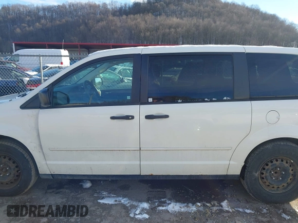 2008 Chrysler Town & Country LX with VIN 2A8HR44H58R139714, listed as a IAAI auction lot 41134005 with 184,567 mi miles. Bid and sale history available at carsss.com. Image 14.