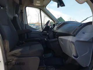 2017 Ford Transit z VIN 1FTYR2XM8HKA96344, wystawiony jako IAAI lot #41934946 z przebiegiem 207 661 mil mil oraz . Historia ofert i sprzedaży dostępna na DreamBid. Obrazek 5.
