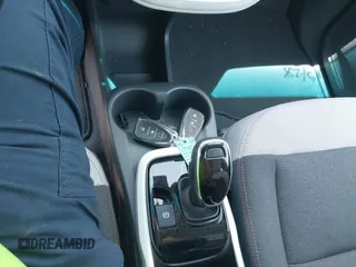 2019 Chevrolet Bolt EV LT z VIN 1G1FY6S08K4123200, wystawiony jako IAAI lot #42455115 z przebiegiem 29 891 mil mil oraz . Historia ofert i sprzedaży dostępna na DreamBid. Obrazek 11.