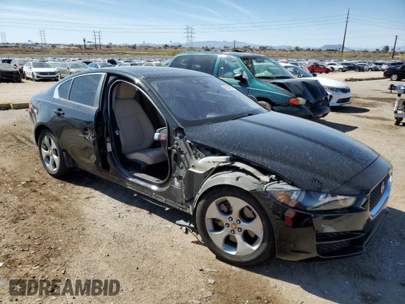 2017 Jaguar XE 25t z VIN SAJAR4BG5HA946923, wystawiony jako Copart lot #45549985 z przebiegiem 82 040 mil mil oraz Szkoda całkowita • Salvage title. Historia ofert i sprzedaży dostępna na DreamBid. Obrazek 4.