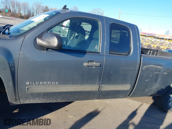 2011 Chevrolet Silverado 1500 LT with VIN 1GCRKSE05BZ382787, listed as a IAAI auction lot 41421158 with 140,145 mi miles and . Bid and sale history available at DreamBid. Image 14.
