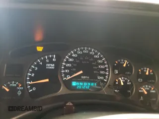 2002 Chevrolet Silverado 1500HD LT z VIN 1GCGK13U12F107247, wystawiony jako Copart lot #51386725 z przebiegiem 201 242 mil mil oraz Szkoda całkowita • Salvage title. Historia ofert i sprzedaży dostępna na DreamBid. Obrazek 9.