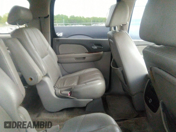 2007 Chevrolet Suburban LTZ with VIN 3GNFC16097G247674, listed as a IAAI auction lot 42168577 with 217,864 mi miles. Bid and sale history available at carsss.com. Image 8.
