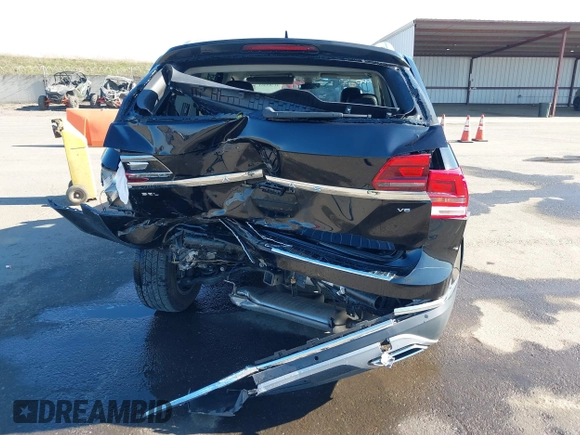 2018 Volkswagen Atlas SEL with VIN 1V2ER2CAXJC582408, listed as a IAAI auction lot 41389461 with 60,822 mi miles and . Bid and sale history available at DreamBid. Image 6.