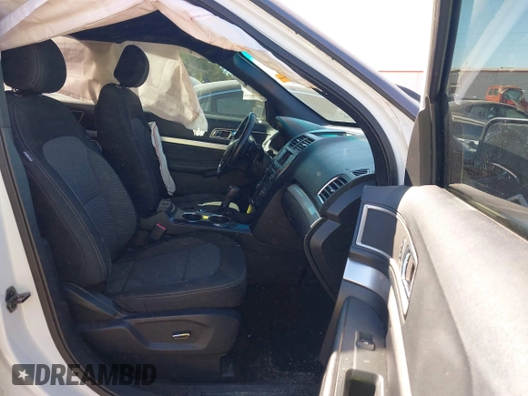 2016 Ford Explorer XLT with VIN 1FM5K7D82GGB70270, listed as a IAAI auction lot 41646611 with 143,967 mi miles. Bid and sale history available at carsss.com. Image 5.