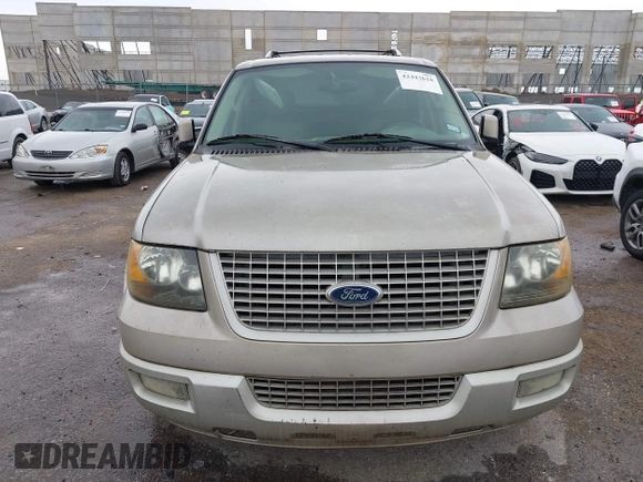 2005 Ford Expedition z VIN 1FMPU195X5LA70128, wystawiony jako IAAI lot #42443618 z przebiegiem Nie podano mil oraz . Historia ofert i sprzedaży dostępna na DreamBid. Obrazek 6.