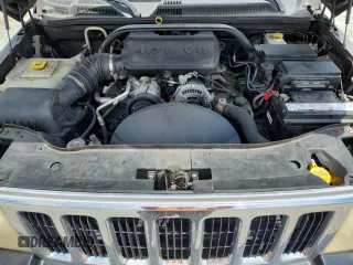 2008 Jeep Commander Limited z VIN 1J8HG58N58C151107, wystawiony jako Copart lot #64898595 z przebiegiem 268 857 mil mil oraz Czysty tytuł • Clean title. Historia ofert i sprzedaży dostępna na DreamBid. Obrazek 12.