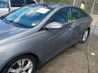 2012 Hyundai Sonata 2.4L Limited PZEV with VIN 5NPEC4ACXCH388939, listed as a IAAI auction lot 41880420 with 353,999 mi miles. Bid and sale history available at carsss.com. Image 6.