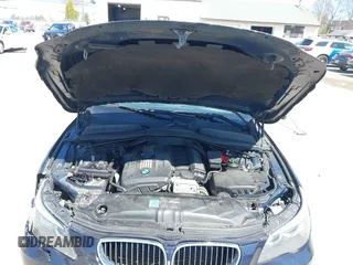 2008 BMW 5 Series 528xi with VIN WBANV13558CZ53752, listed as a IAAI auction lot 42106775 with 190,765 mi miles. Bid and sale history available at carsss.com. Image 10.