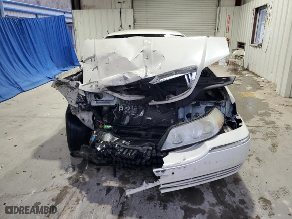 2003 Lincoln Town Car Signature with VIN 1LNHM82W73Y684635, listed as a Copart auction lot 42151495 with 0 mi miles and Salvage Title. Bid and sale history available at carsss.com. Image 5.