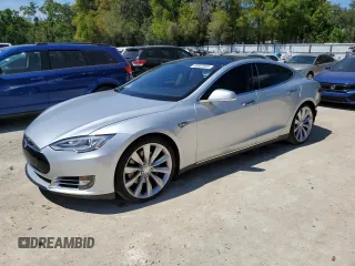 2012 Tesla Model S Performance with VIN 5YJSA1DP4CFS00811, listed as a Copart auction lot 50687065 with 58,846 mi miles and Salvage Title. Bid and sale history available at carsss.com. Image 1.