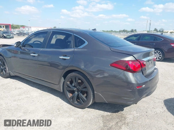 2013 Infiniti M37 with VIN JN1BY1AP8DM511850, listed as a IAAI auction lot 42063120 with 111,545 mi miles. Bid and sale history available at carsss.com. Image 3.