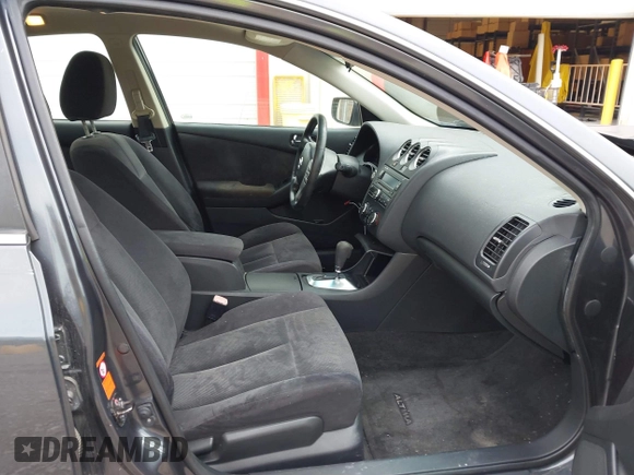 2009 Nissan Altima S with VIN 1N4AL21E49C112450, listed as a IAAI auction lot 41094966 with 127,919 mi miles and . Bid and sale history available at DreamBid. Image 5.