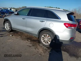 2018 Kia Sorento L with VIN 5XYPG4A30JG371228, listed as a IAAI auction lot 41633300 with 1 mi miles. Bid and sale history available at carsss.com. Image 3.
