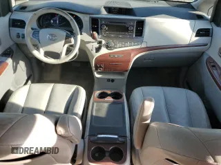 2014 Toyota Sienna Limited z VIN 5TDDK3DC5ES074424, wystawiony jako Copart lot #52831905 z przebiegiem 188 531 mil mil oraz Szkoda całkowita • Salvage title. Historia ofert i sprzedaży dostępna na DreamBid. Obrazek 8.