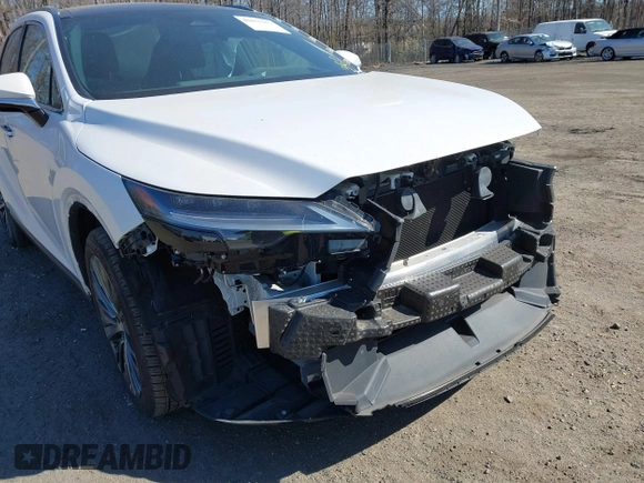 2023 Lexus RX 350 z VIN 2T2BAMCA7PC030674, wystawiony jako IAAI lot #41675352 z przebiegiem 13 337 mil mil oraz . Historia ofert i sprzedaży dostępna na DreamBid. Obrazek 17.