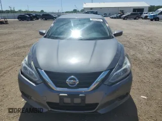 2017 Nissan Altima SV z VIN 1N4AL3AP4HC186232, wystawiony jako Copart lot #56565935 z przebiegiem 108 125 mil mil oraz Szkoda całkowita • Salvage title. Historia ofert i sprzedaży dostępna na DreamBid. Obrazek 5.