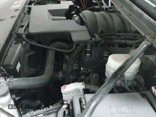 2018 Chevrolet Suburban Premier z VIN 1GNSKJKC9JR100134, wystawiony jako IAAI lot #41449255 z przebiegiem 111 528 mil mil oraz . Historia ofert i sprzedaży dostępna na DreamBid. Obrazek 19.