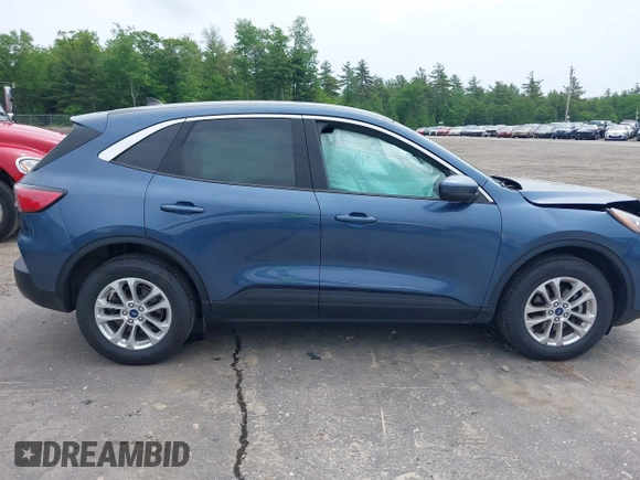 2020 Ford Escape SE z VIN 1FMCU9G6XLUC68241, wystawiony jako IAAI lot #42445888 z przebiegiem 39 712 mil mil oraz . Historia ofert i sprzedaży dostępna na DreamBid. Obrazek 14.
