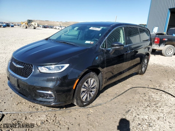 2023 Chrysler Pacifica Hybrid Touring L with VIN 2C4RC1L78PR562256, listed as a Copart auction lot 47222065 with 46,982 mi miles and Clean Title. Bid and sale history available at carsss.com. Image 1.