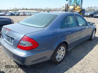 2007 Mercedes-Benz E-Class 3.0L with VIN WDBUF22X17B077446, listed as a IAAI auction lot 42114926 with 999,999 mi miles. Bid and sale history available at carsss.com. Image 4.