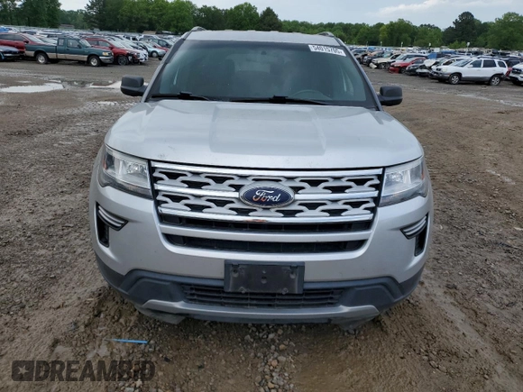 2018 Ford Explorer XLT z VIN 1FM5K7D81JGC69458, wystawiony jako Copart lot #54015705 z przebiegiem 169 783 mil mil oraz Szkoda całkowita • Salvage title. Historia ofert i sprzedaży dostępna na DreamBid. Obrazek 5.