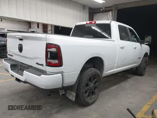 2024 Ram 2500 Laramie z VIN 3C6UR5FJ7RG143466, wystawiony jako IAAI lot #41753978 z przebiegiem 9 996 mil mil oraz . Historia ofert i sprzedaży dostępna na DreamBid. Obrazek 4.