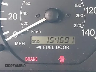 2000 Toyota Camry LE z VIN JT2BF22K2Y0239961, wystawiony jako IAAI lot #42128226 z przebiegiem 154 691 mil mil oraz . Historia ofert i sprzedaży dostępna na DreamBid. Obrazek 15.