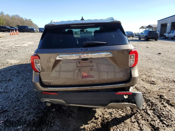 2021 Ford Explorer Limited with VIN 1FMSK7FH9MGB03340, listed as a Copart auction lot 45393915 with 67,131 mi miles and Salvage Title. Bid and sale history available at carsss.com. Image 6.
