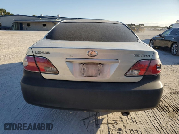 2003 Lexus ES 300 with VIN JTHBF30G030098309, listed as a Copart auction lot 44358635 with 284,183 mi miles and Salvage Title. Bid and sale history available at DreamBid. Image 6.