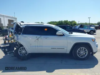 2018 Jeep Grand Cherokee Laredo E z VIN 1C4RJEAG3JC430294, wystawiony jako IAAI lot #42029870 z przebiegiem 109 437 mil mil oraz . Historia ofert i sprzedaży dostępna na DreamBid. Obrazek 13.